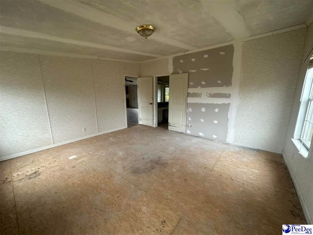 1133 Hoffman Rd, Hartsville, SC 29550