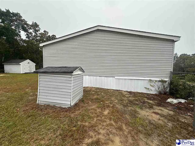 1133 Hoffman Rd, Hartsville, SC 29550