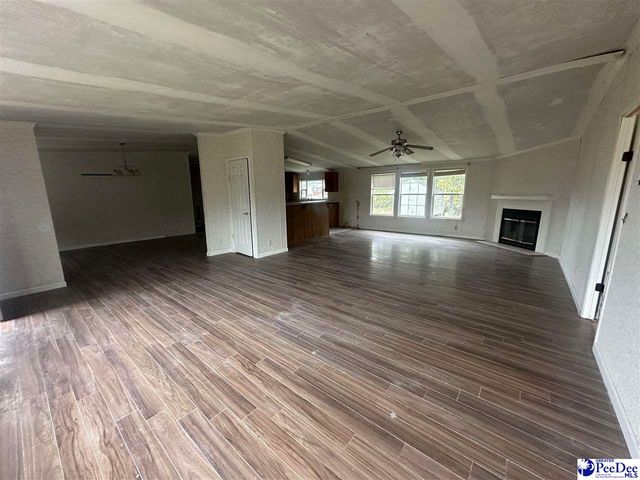 1133 Hoffman Rd, Hartsville, SC 29550