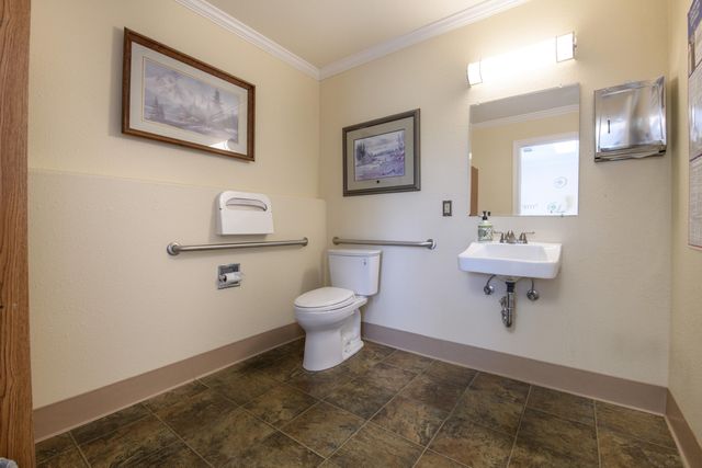 2690 Victor Avenue, Redding, CA 96002