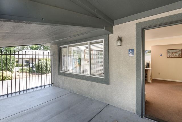 2690 Victor Avenue, Redding, CA 96002