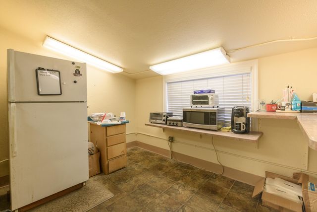 2690 Victor Avenue, Redding, CA 96002