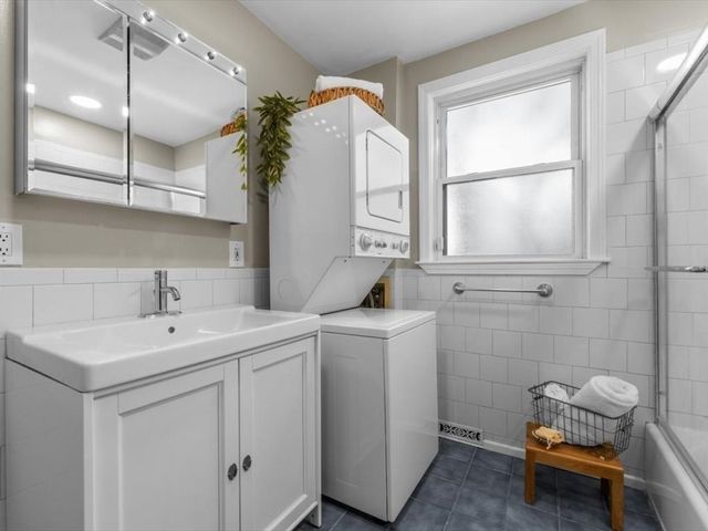 11 Doris St 1, Boston, MA 02125