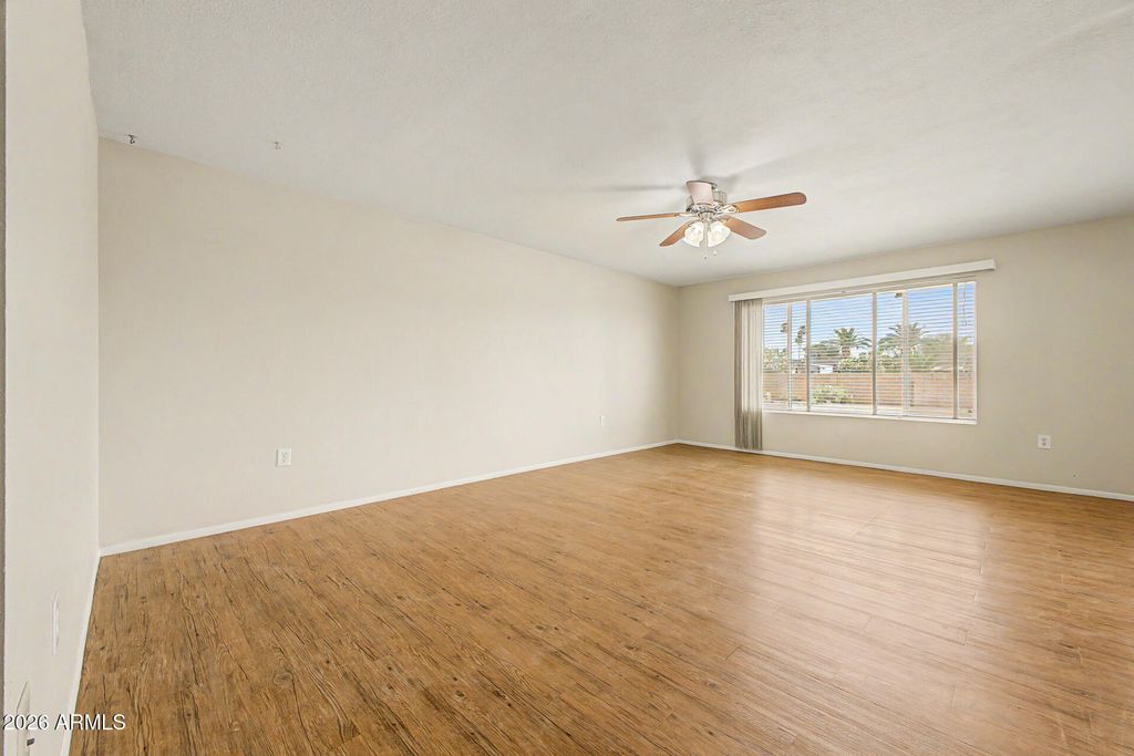 10729 W WEDGEWOOD Drive, Sun City, AZ 85351 — photo 5