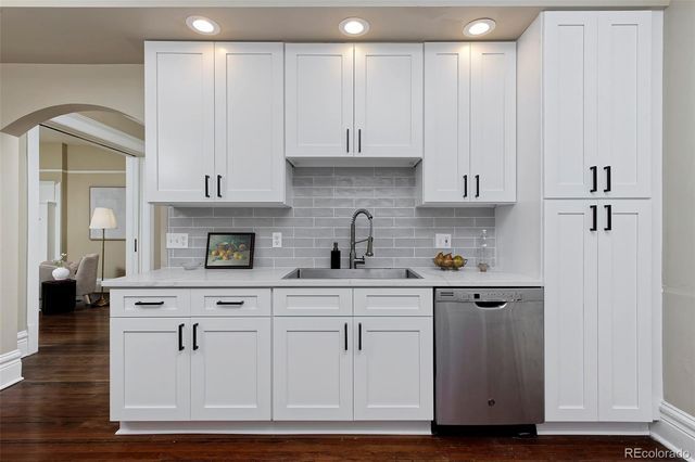 915 N Clarkson Street, Denver, CO 80218
