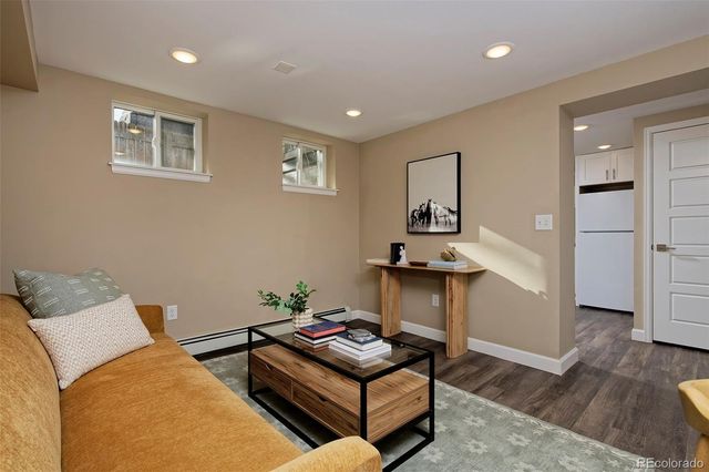 915 N Clarkson Street, Denver, CO 80218