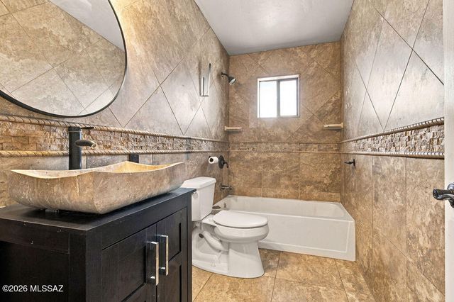 3814 W Turkey Lane, Tucson, AZ 85742