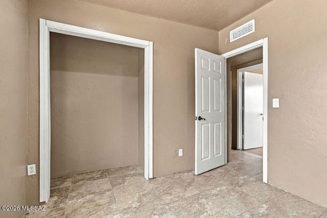 3814 W Turkey Lane, Tucson, AZ 85742