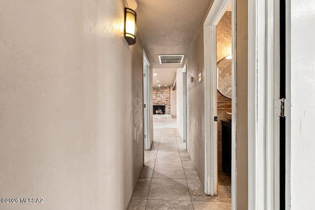 3814 W Turkey Lane, Tucson, AZ 85742