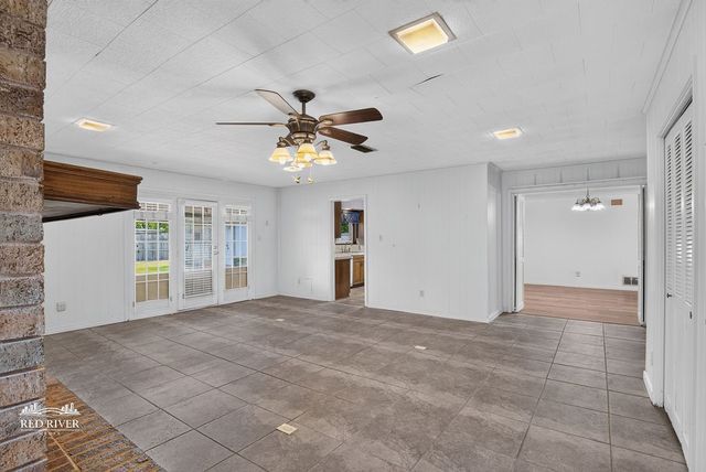 876 River Road, Shreveport, LA 71105