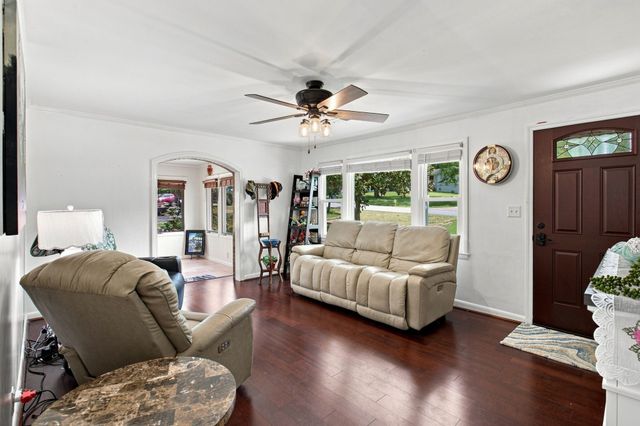 123 Forest Retreat Rd, Hendersonville, TN 37075
