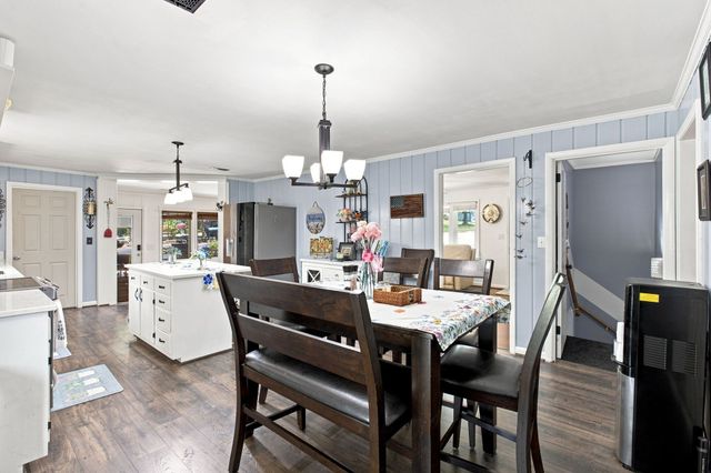 123 Forest Retreat Rd, Hendersonville, TN 37075