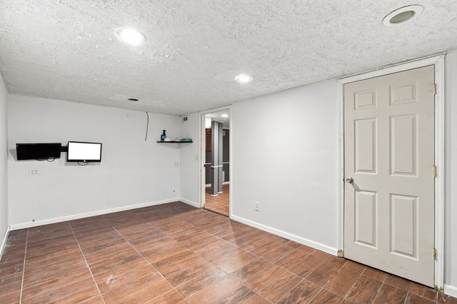 123 Forest Retreat Rd, Hendersonville, TN 37075