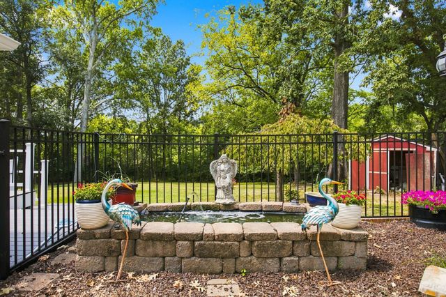 123 Forest Retreat Rd, Hendersonville, TN 37075