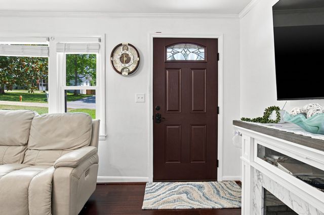 123 Forest Retreat Rd, Hendersonville, TN 37075