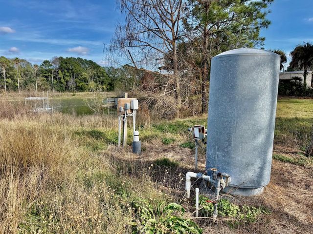 851 County Road 149, Alvin, TX 77511