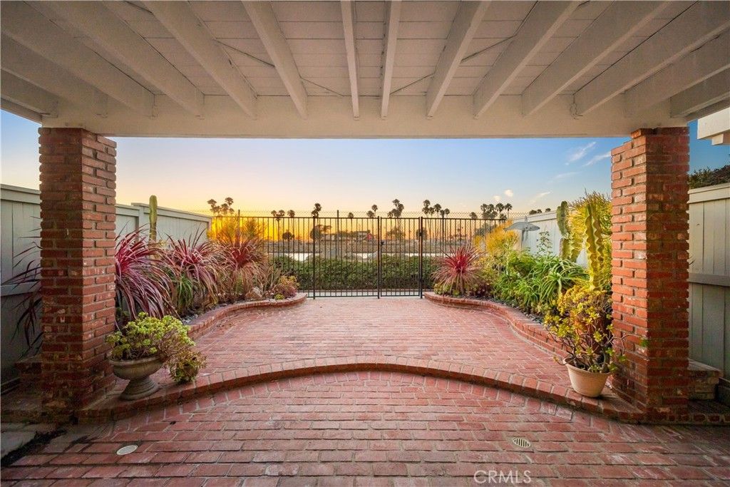 Image 19 of property listing at 341 Regatta Way, Seal Beach, CA 90740