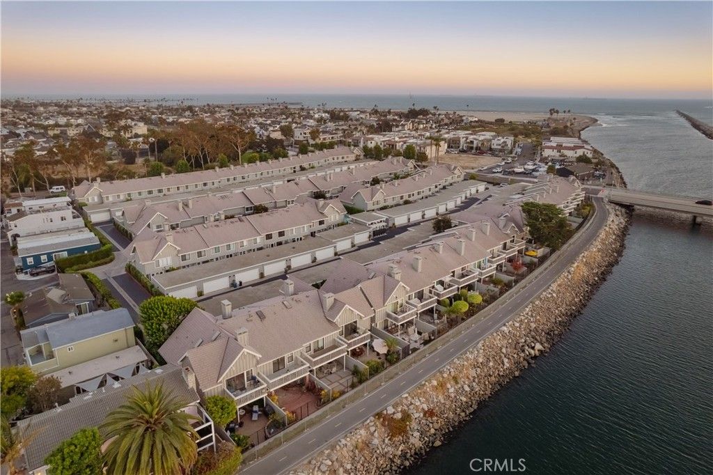 Image 2 of property listing at 341 Regatta Way, Seal Beach, CA 90740