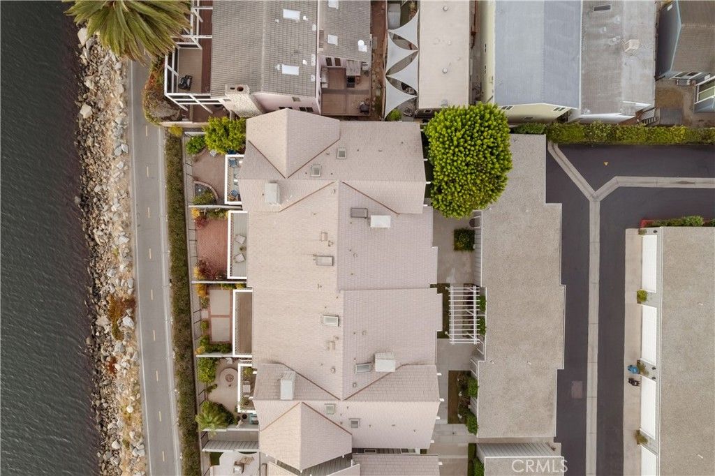 Image 4 of property listing at 341 Regatta Way, Seal Beach, CA 90740