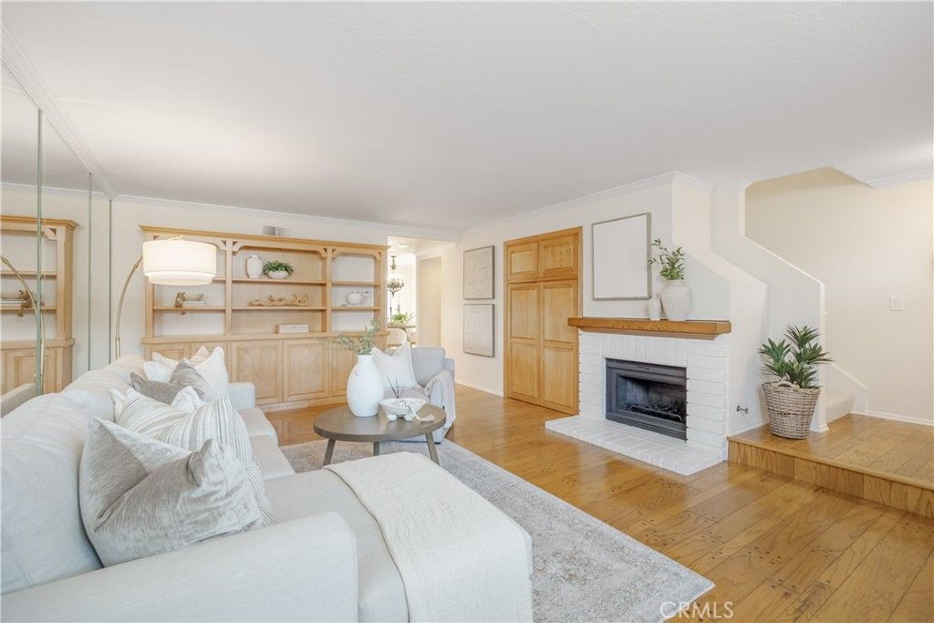 Image 6 of property listing at 341 Regatta Way, Seal Beach, CA 90740