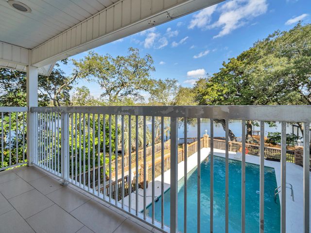 315 NW Vaughan Street, Fort Walton Beach, FL 32548