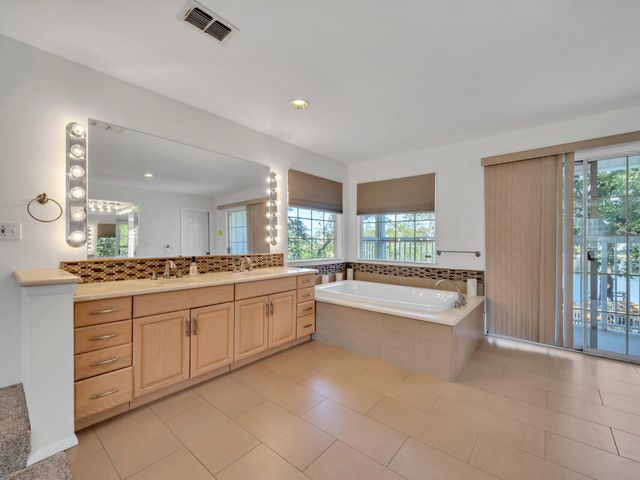 315 NW Vaughan Street, Fort Walton Beach, FL 32548