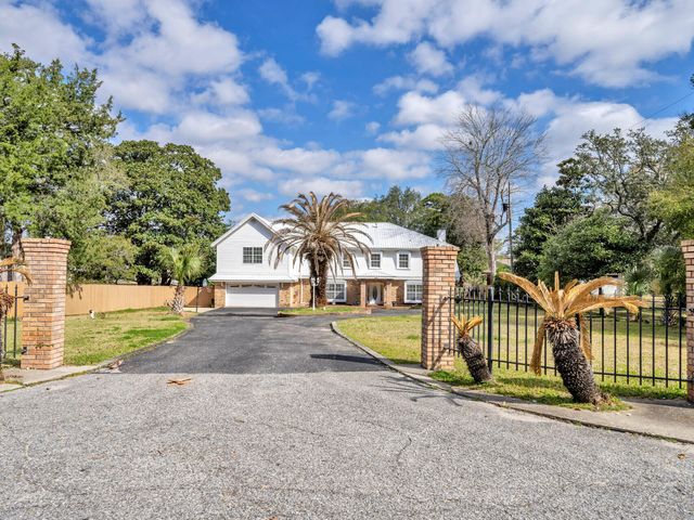 315 NW Vaughan Street, Fort Walton Beach, FL 32548