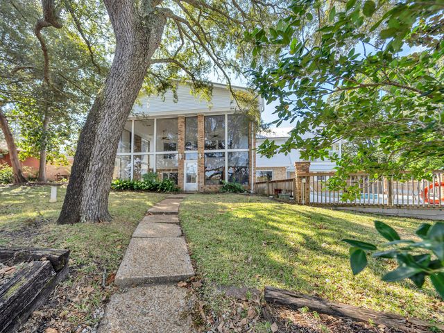 315 NW Vaughan Street, Fort Walton Beach, FL 32548