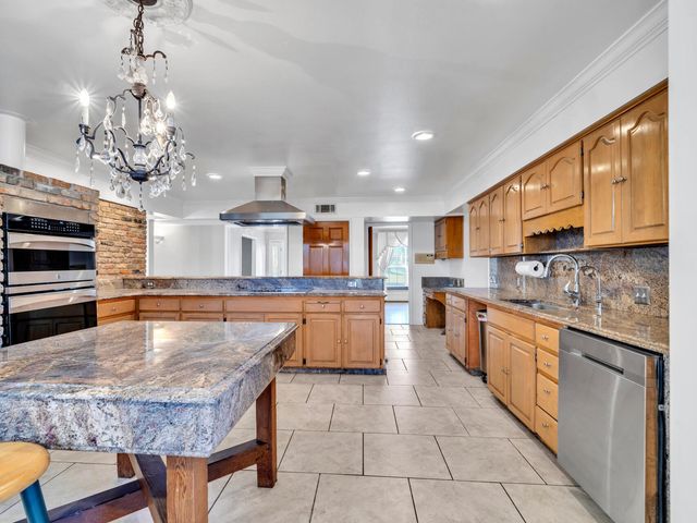 315 NW Vaughan Street, Fort Walton Beach, FL 32548