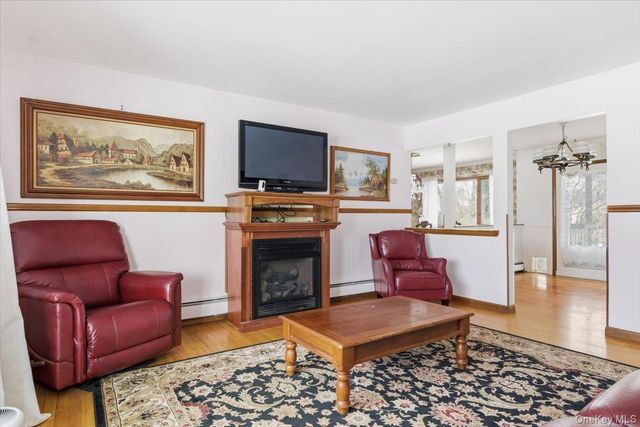 4 Karp Drive, Islip Terrace, NY 11752