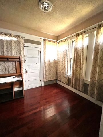 1612 Lagonda Avenue, Fort Worth, TX 76164