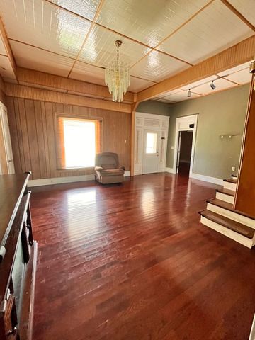1612 Lagonda Avenue, Fort Worth, TX 76164