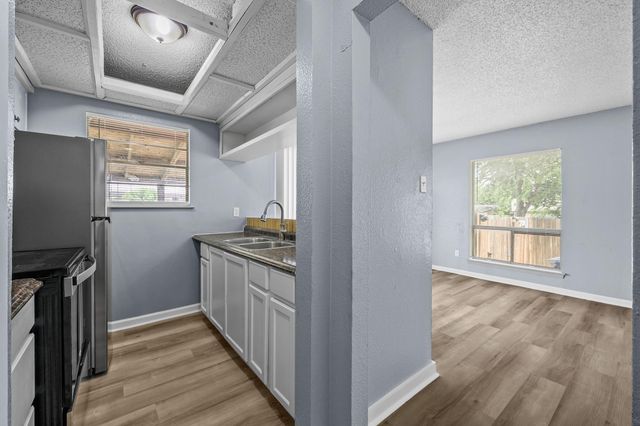 202 Northcrest CIR D, Austin, TX 78752