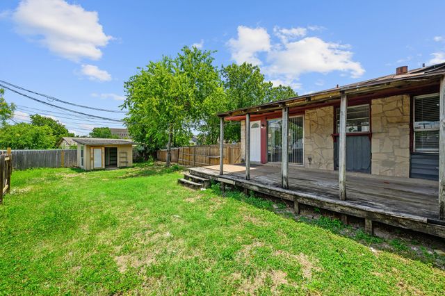 202 Northcrest CIR D, Austin, TX 78752