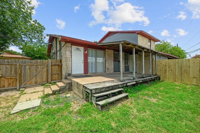 202 Northcrest CIR D, Austin, TX 78752