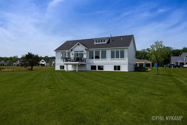 4616 Harkemas Creek Drive, Holland, MI 49424
