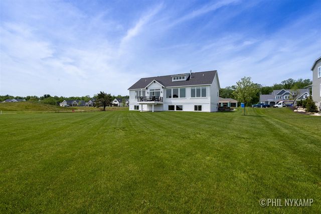 4616 Harkemas Creek Drive, Holland, MI 49424