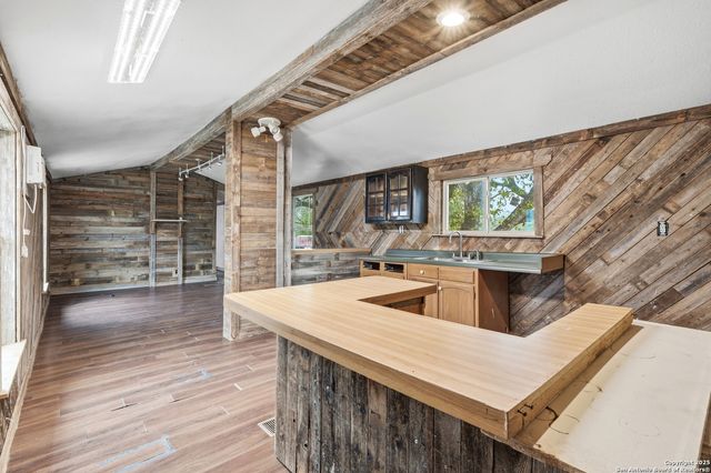 9455 S FOSTER RD, San Antonio, TX 78222