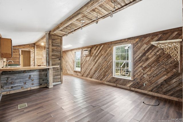 9455 S FOSTER RD, San Antonio, TX 78222