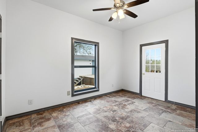 9455 S FOSTER RD, San Antonio, TX 78222