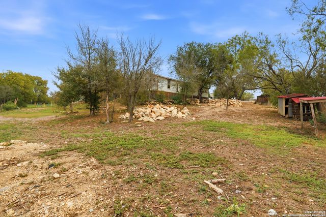 9455 S FOSTER RD, San Antonio, TX 78222