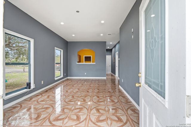 9455 S FOSTER RD, San Antonio, TX 78222