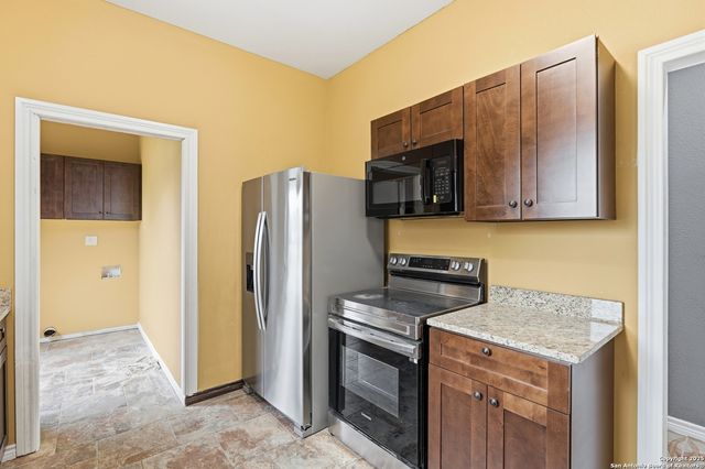 9455 S FOSTER RD, San Antonio, TX 78222