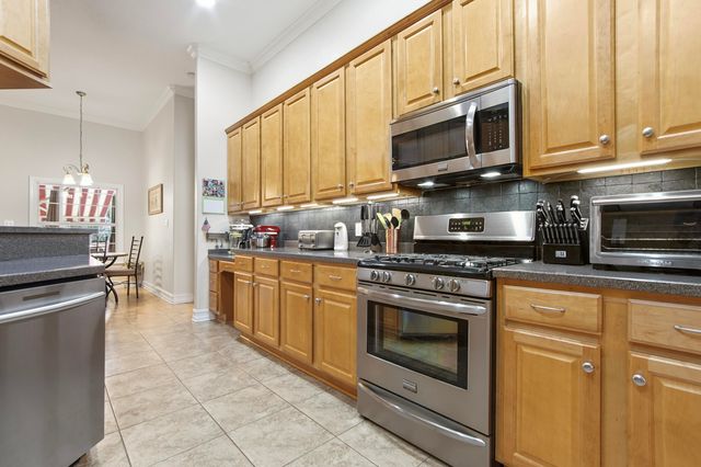 158 Whispering Way, Freeport, FL 32439