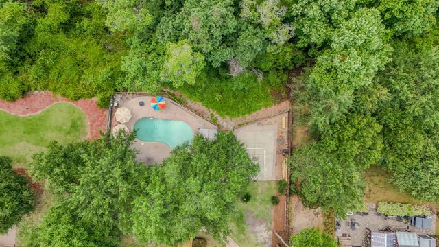 158 Whispering Way, Freeport, FL 32439