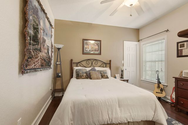 158 Whispering Way, Freeport, FL 32439