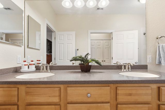 158 Whispering Way, Freeport, FL 32439