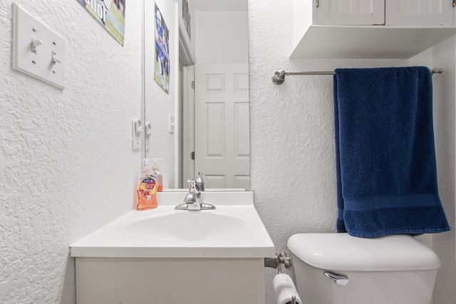 158 Whispering Way, Freeport, FL 32439