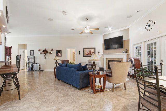 158 Whispering Way, Freeport, FL 32439