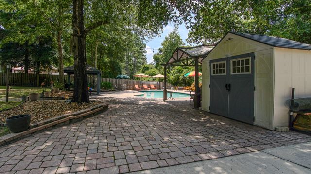 158 Whispering Way, Freeport, FL 32439